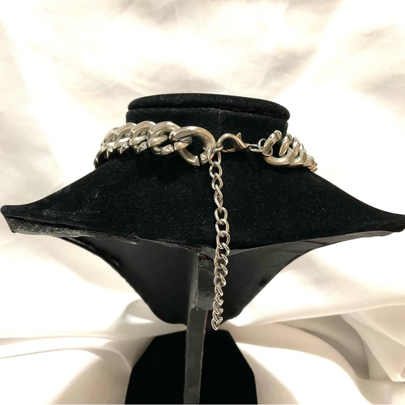 Vintage Light Weight Rhinestone Necklace - Picture 4 of 4